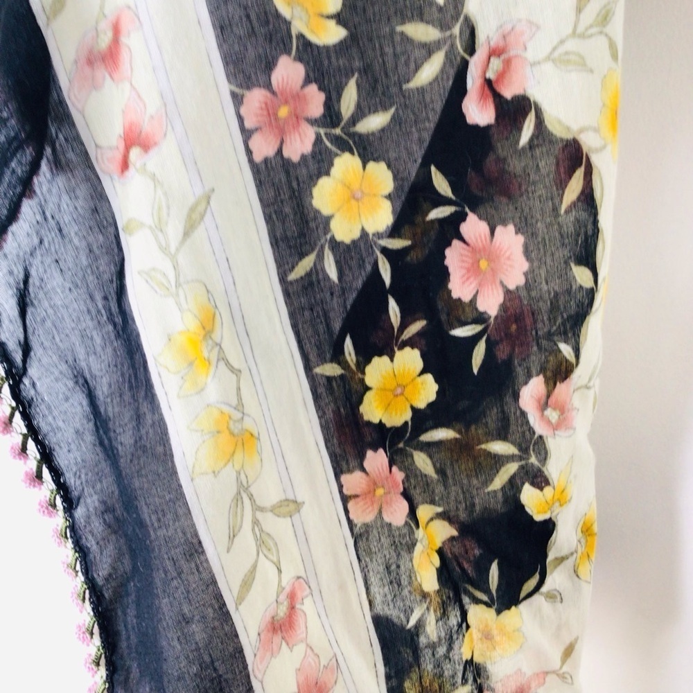 Gelincik Bahar scarf wrap women floral feminine modest vintage rare - Picture 3 of 7